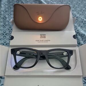 Meta Ray-Ban Smart Glasses in Black